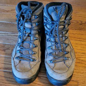 Lowa Renegade GTX Womens size 8